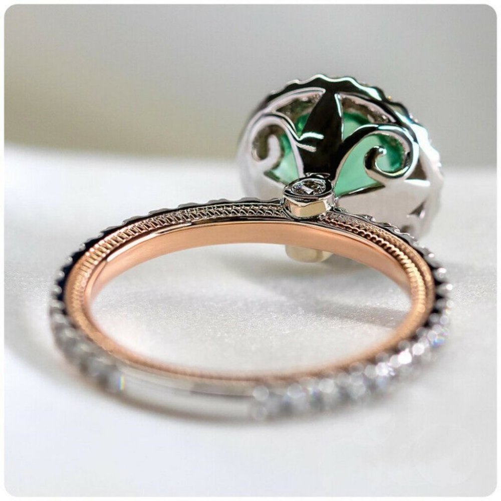 Gorgeous 925 Sterling Silver Emerald Ring - Picture 3 of 5